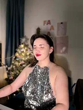 HoneySweetBee online show from 12.20.25