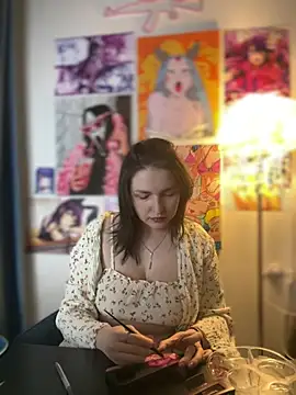 HoneySweetBee online show from 02.22.26