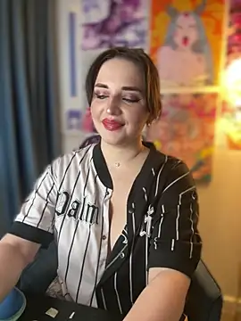 HoneySweetBee online show from 03.01.26