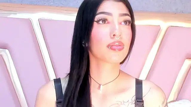 Snapshot of Eva_Benely chatting on 01.15.25 Eva Benely online show from 01.15.25