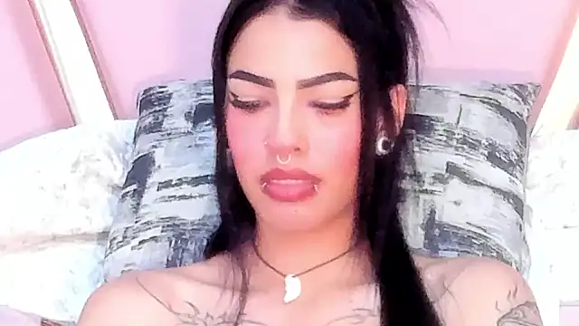 Snapshot of Eva_Benely chatting on 01.16.25 Eva Benely online show from 01.16.25