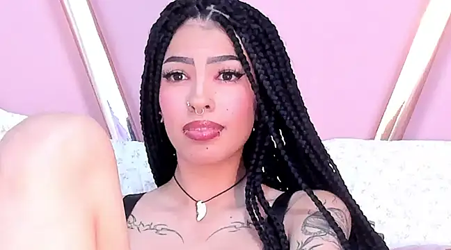 Snapshot of Eva_Benely chatting on 02.14.25 Eva Benely online show from 02.14.25