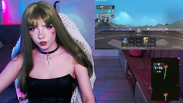 Snapshot of AmyBoop chatting on 10.28.25 AmyBoop online show from 10.28.25