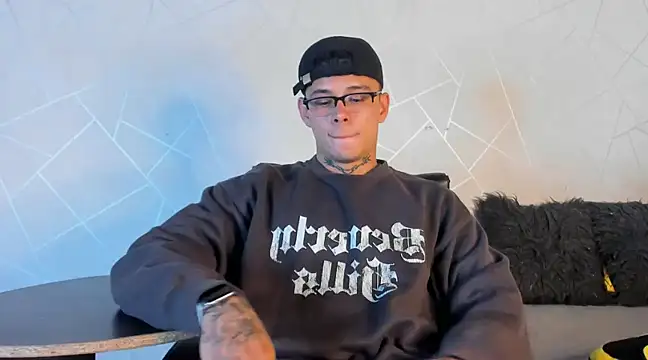 NoahhBrown online show from 01.07.25