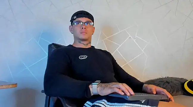 NoahhBrown online show from 01.10.25