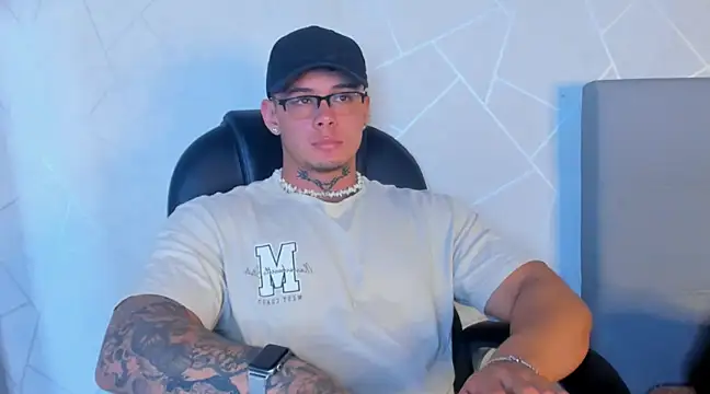 NoahhBrown online show from 02.08.25