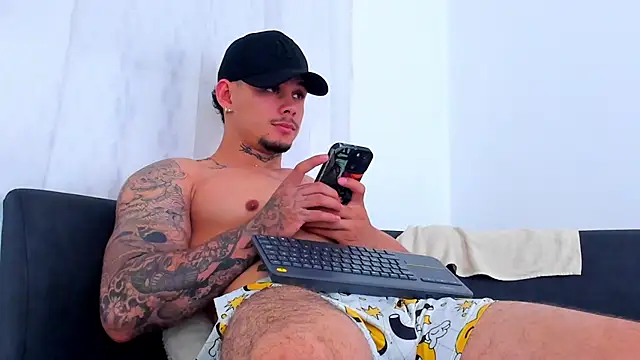 NoahhBrown online show from 11.07.25