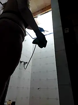 Snapshot of BecciDeluxe chatting on 11.08.25 BecciDeluxe online show from 11.08.25