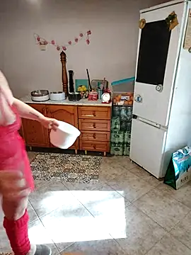 Snapshot of BecciDeluxe chatting on 11.27.25 BecciDeluxe online show from 11.27.25