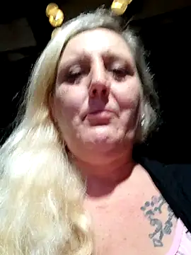 BecciDeluxe online show from 06.09.26