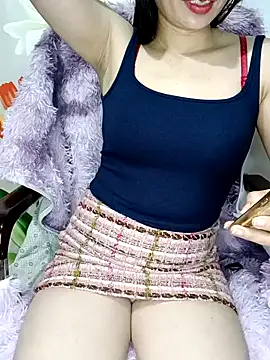 Snapshot of Blythe_69 chatting on 02.04.25 Blythe 69 online show from 02.04.25