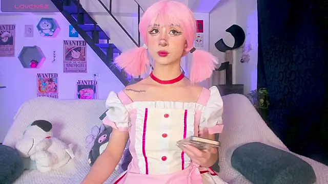 MonxxsLove online show from 02.11.26