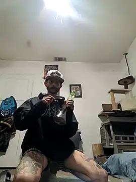 LongDickZee562 online show from 11.22.25