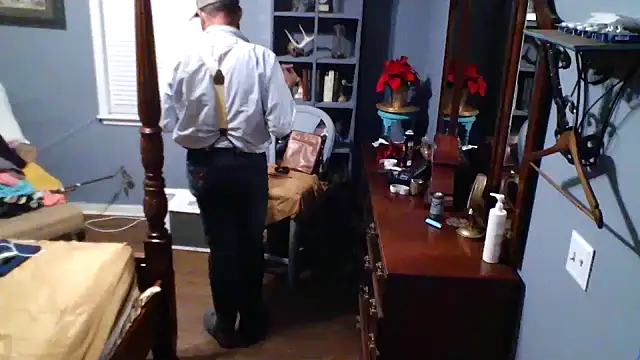 Snapshot of Onesieboy4daddys chatting on 12.03.25 Onesieboy4daddys online show from 12.03.25