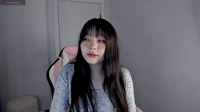 hee young11 online show from 10.20.25