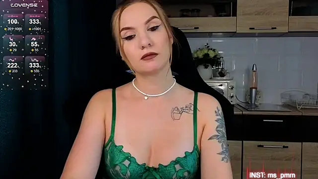 Snapshot of Maria_Shy chatting on 02.22.25 Maria Shy online show from 02.22.25