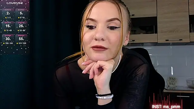 Snapshot of Maria_Shy chatting on 02.26.25 Maria Shy online show from 02.26.25