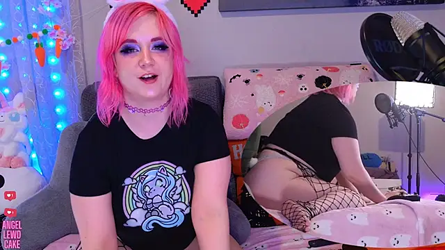 Angel-Lewd-Cake online show from 04.04.26