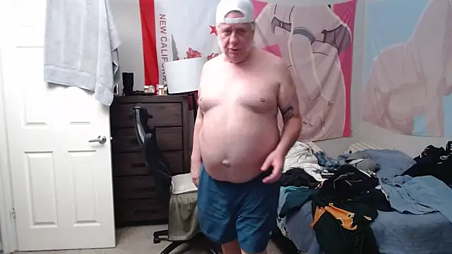 Snapshot of SwineysPro-Am chatting on 10.22.25 SwineysPro-Am online show from 10.22.25