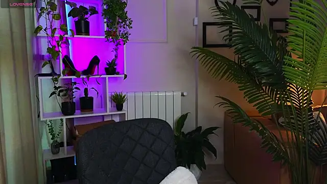 Lina-hill online show from 11.30.25