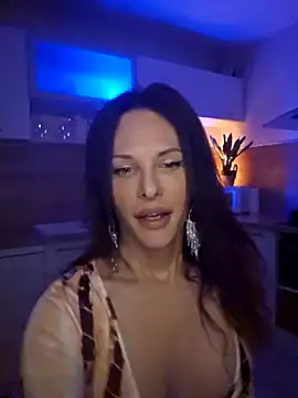 Luna Kitanna online show from 12.04.24