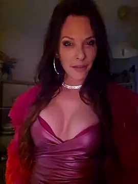 Luna Kitanna online show from 12.27.24