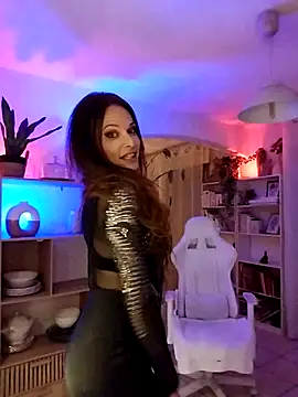 Luna Kitanna online show from 02.16.25