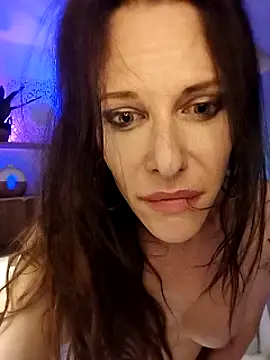 Luna Kitanna online show from 03.22.25