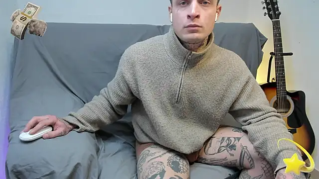 Snapshot of layneinchains chatting on 02.12.26 layneinchains online show from 02.12.26