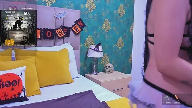 SuzanSmithh online show from 10.18.25