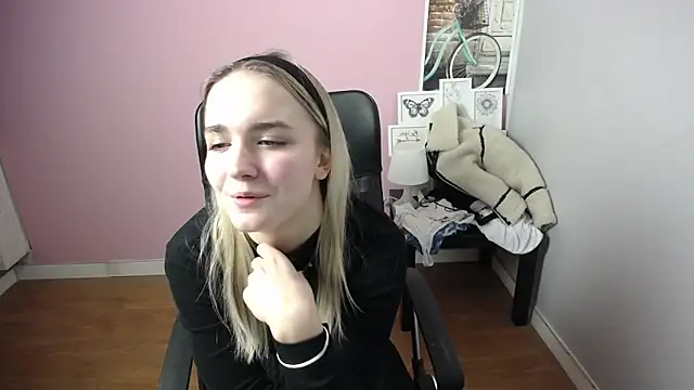 viktoria lovely online show from 12.17.24