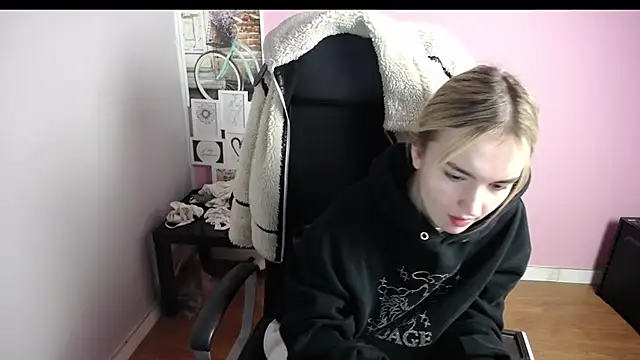 viktoria lovely online show from 12.23.25