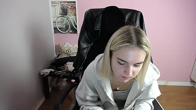 viktoria lovely online show from 04.17.26