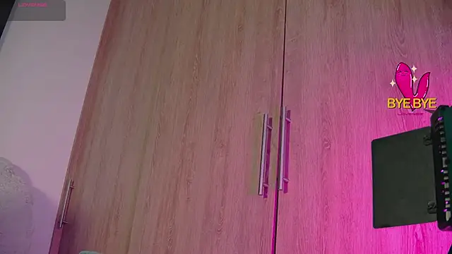 aidaadams online show from 10.19.25