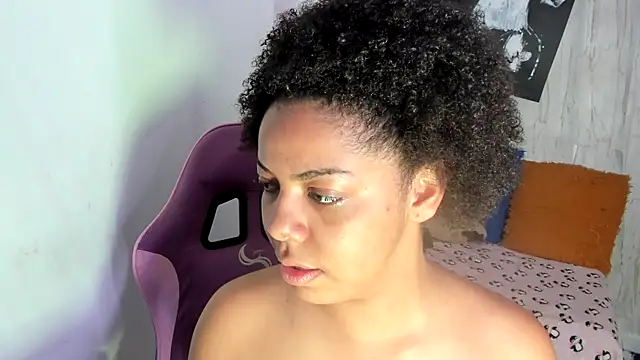 Alika01 online show from 11.27.25