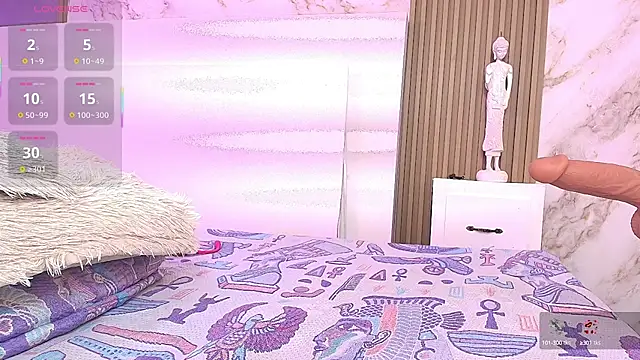 Snapshot of NicholScully chatting on 09.20.25 NicholScully online show from 09.20.25