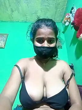 Snapshot of Cuti_jiyax chatting on 12.29.24 Cuti jiyax online show from 12.29.24