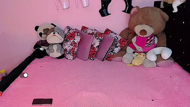 Ciinamonloren online show from 04.25.26