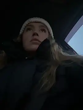 Snapshot of StasyWood chatting on 10.27.25 StasyWood online show from 10.27.25