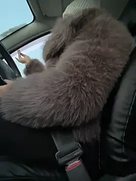 Snapshot of StasyWood chatting on 11.29.25 StasyWood online show from 11.29.25