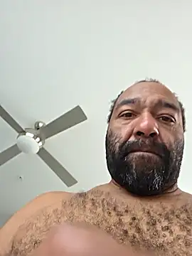 Bearhoney843 online show from 12.21.25