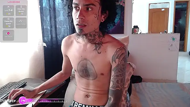 Snapshot of Tiffany_prettygirl chatting on 02.20.26 Tiffany prettygirl online show from 02.20.26