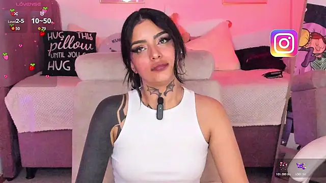 Hinataw33d01 online show from 11.26.25