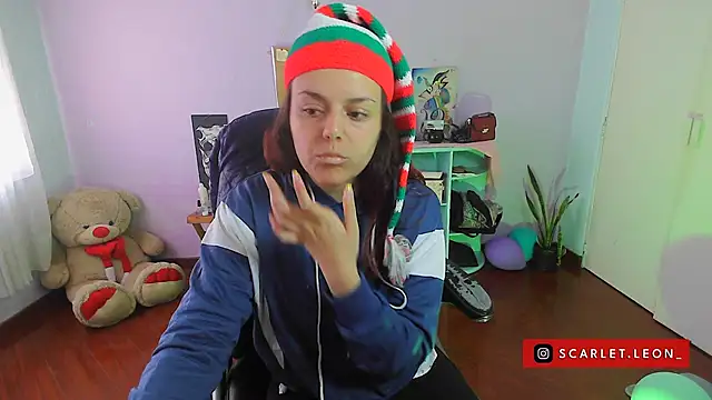 Scarletleon77 online show from 12.11.24