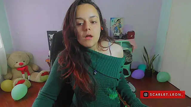 Scarletleon77 online show from 12.17.24