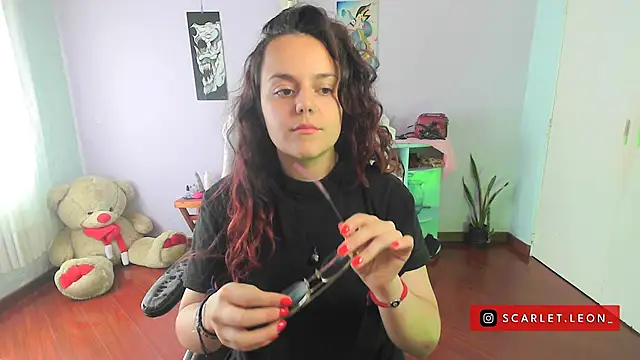 Scarletleon77 online show from 01.17.25