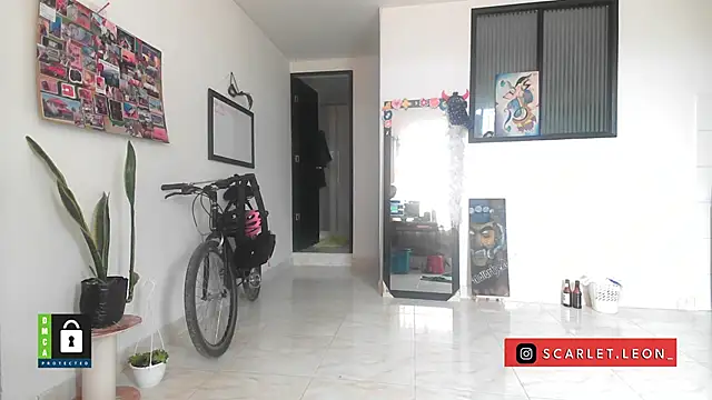 Scarletleon77 online show from 10.28.25