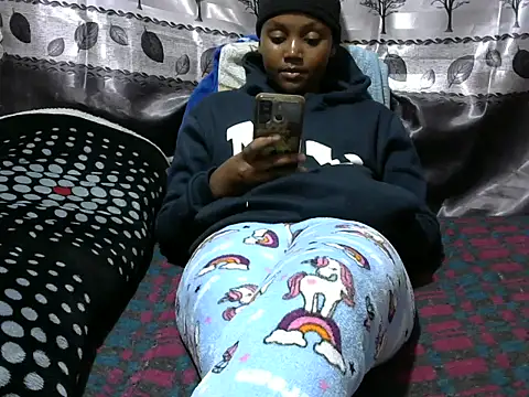 Snapshot of Sweet_kelsiey chatting on 03.17.25 Sweet kelsiey online show from 03.17.25