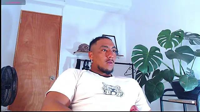 yosoy enzo2020 online show from 02.19.25