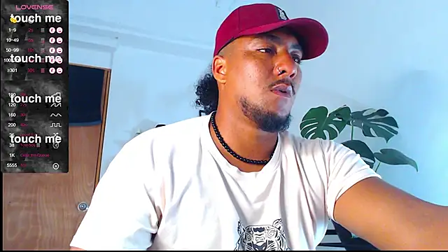 yosoy enzo2020 online show from 02.22.25